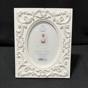 Simply Shabby Chic Ornate Cream Photo Frame